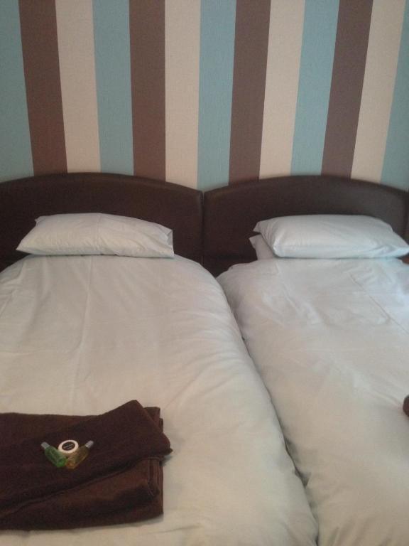 The Spice Ship Weymouth Room photo